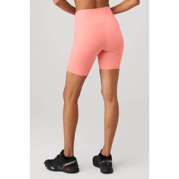 Alo Yoga 7" High Waist Airbrush Biker Shorts in Macaron Pink Size Medium - Picture 2 of 7
